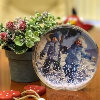 Рамка водяная с разноцветными хлопьями